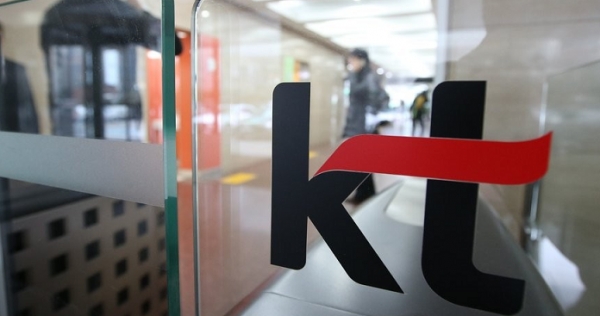 KT가 올 2분기 영업비용과 유무선 통신 실적하락으로 영업이익이 11% 가까이 감소했다. (사진=연합뉴스)
