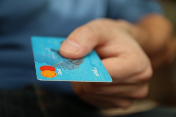 금리 인상은 보통 카드사의 조달 비용을 높이고, 카드사 신용위험을 증가시켜 건전성 지표를 악화시킨다. (사진=픽사베이)