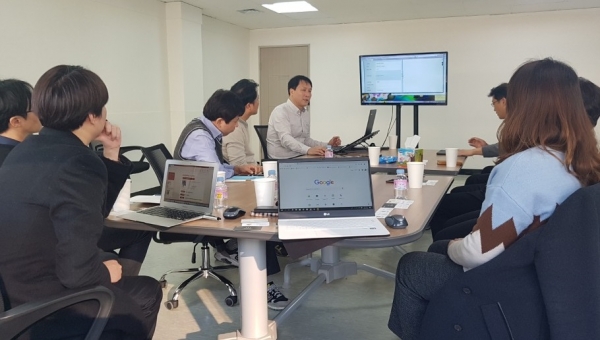 웨어러블 헬스케어 전문기업 ㈜매클러비앤에이치는 지난 20일 가천대학교와 공동으로 tDCS(경두개직류전기자극술) 학습기기 활용 세미나를 개최했다.