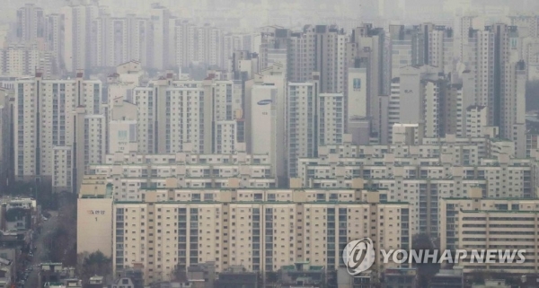 정부의 12·16대책을 발표한 이후 서울 아파트값 상승폭이 둔화된 것으로 나타났다. (사진=연합뉴스)
