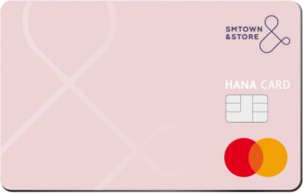 'SMTOWN &STORE 하나카드'는 SM 공식스토어 할인에 특화된 상품이다. (사진=하나카드)