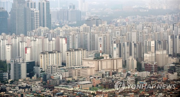 9월 첫째 주 서울 아파트값 상승률은 0.47%로, 지난주 0.45%보다 0.02%포인트 오름폭이 커지며 역대 최고치를 경신했다. (사진=연합뉴스)
