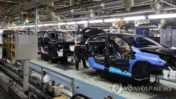 르노삼성차는 내년 이후 생산물량 확보를 위해 신차 XM3 유럽 수출물량을 배정받기 위해 르노 본사와 협의를 벌이고 있다. (사진=연합뉴스)