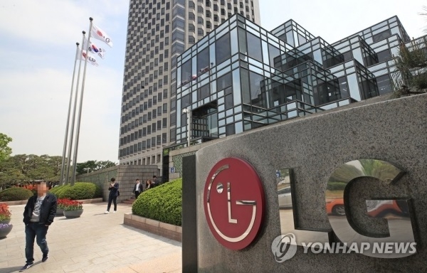 LG전자가 세계 TV 시장 점유율 4위 업체로 부상한 중국 하이센스에 처음으로 특허소송을 냈다. (사진=연합뉴스)