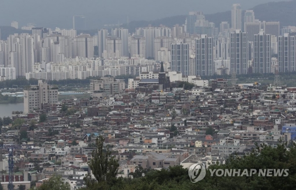 이번 주 서울 아파트값 상승률은 0.17%로, 작년 정부의 9·13대책 이후 최대 상승폭을 기록했다. (사진=연합뉴스)